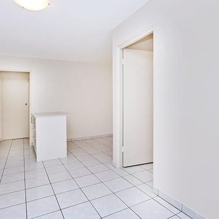 Well Proportioned Two Bedroom Unit With Car Space - Photo 4