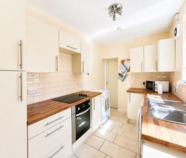 1 bedroom in a house share to rent - Photo 6