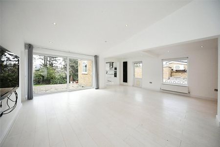 4 bedroom bungalow to rent - Photo 2