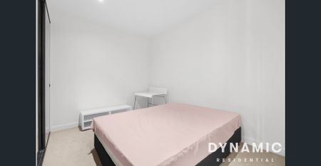 Stylish Two Bedrooms Furnished Apartment - Photo 3