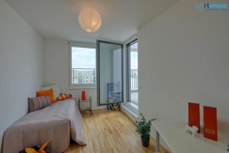 NEUWERTIGE DACHGESCHOSSWOHNUNG MIT GROSSER TERRASSE + GARAGENPLATZ + AIRCONDITION - U1 NÄHE - Foto 4