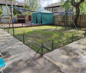 4 Bed Semi-Detached House, Chandos Grove, M5 - Photo 4