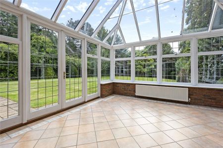 5 bedroom detached house to rent - Photo 2