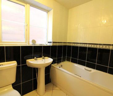 3 bedroom detached house to rent - Photo 5