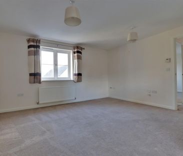 Swangrove Gardens, Tuffley, Gloucester - Photo 4