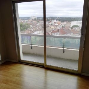 Location Appartement 2 pièces 59m² ANGOULEME 16000 - Photo 3