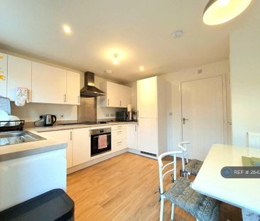 1 bedroom in a house share to rent - Photo 3