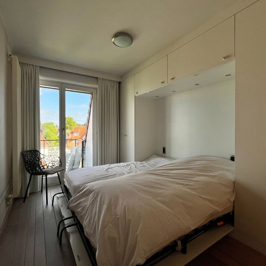 Prachtig ongemeubeld appartement op enkele stappen van het Albertplein! - Photo 1