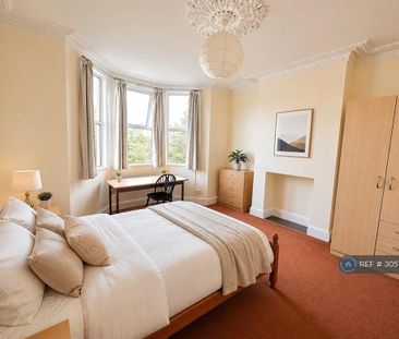 4 bedroom terraced house to rent - Photo 3
