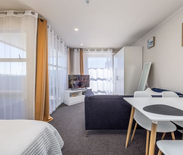 Central City Studio - Fully Furnished & Ready to Move In! - Photo 2