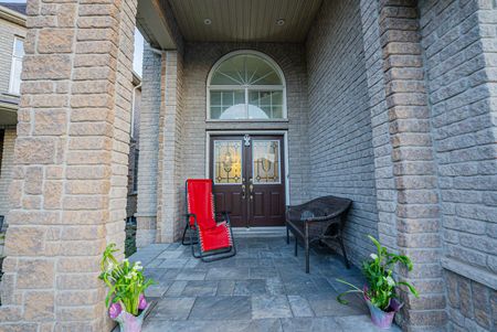 For Lease - 77 Sovereign's Gate, Barrie, Ontario - Photo 2