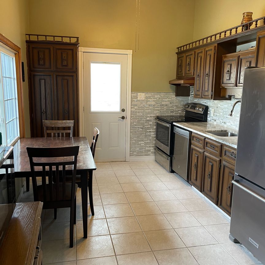 For Lease - 7452 Marieclaude Avenue, Niagara Falls, Ontario - Photo 1