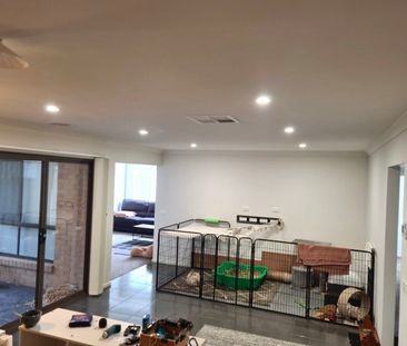 Cobblebank - Photo 1