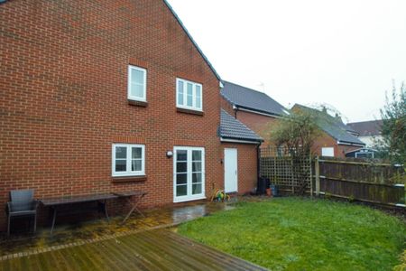 John Saint Quinton Close, Stoke Gifford, BS34 8AE - Photo 3