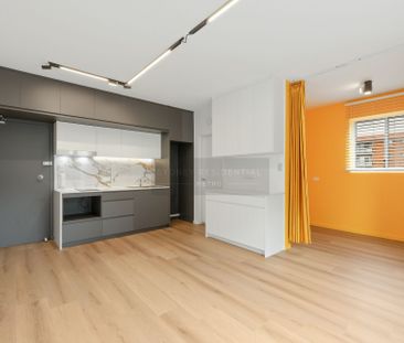 Renovated Studio Apartment with freshly painted & new flooring - Photo 3