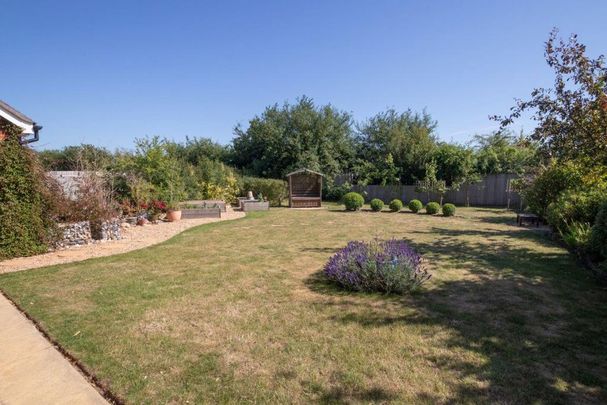 4 bedroom house to rent - Photo 1