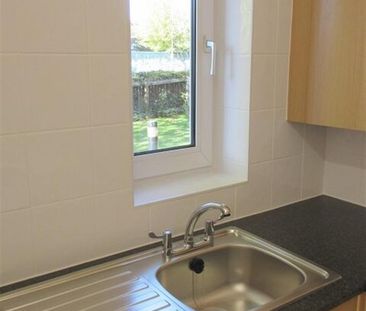 1 bedroom retirement property to rent - Photo 6