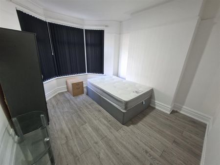 Malefant Street, Cardiff - Photo 4