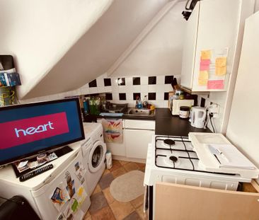 Studio to rent - Photo 3