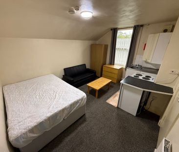 Studio Flat, Bloomfield Road, B13 - Photo 6