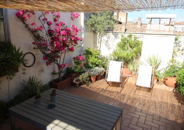 Attic-Piazza Navona: Short Stay. beautiful, fully furnished 1 Bedroom + Guest bed, 1 bath in period building with 2 large private terraces. Parquet floors, air conditioning, chef's kitchen, views, silent and bright. #2064