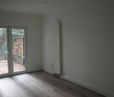 4 bedroom terraced house to rent - Photo 2