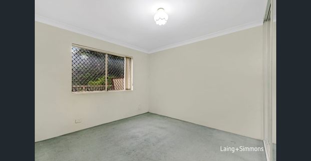 Neat & Convenient 2 Bedroom Unit ! - Photo 1