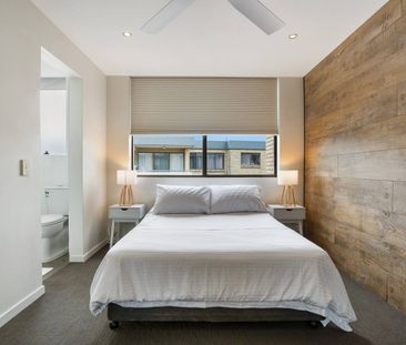 BEAUTIFUL RENOVATED UNIT IN THE HEART OF COTTON TREE - Photo 6