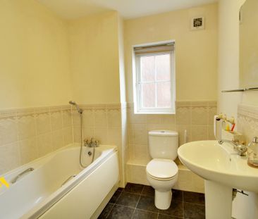 3 bedroom flat to rent - Photo 6