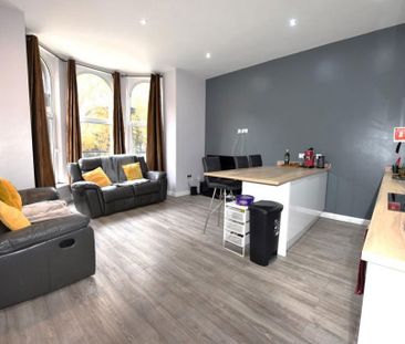 3 bedroom flat to rent - Photo 1