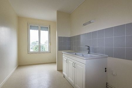 Appartement – Type 4 – 80m² – 334.57 € – LE BLANC - Photo 5