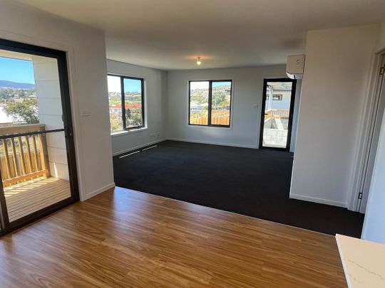 Modern Living - Photo 1