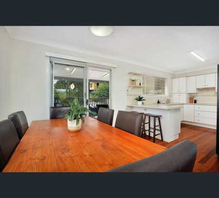 8 Heysen Street, Everton Park, Qld 4053 - Photo 5