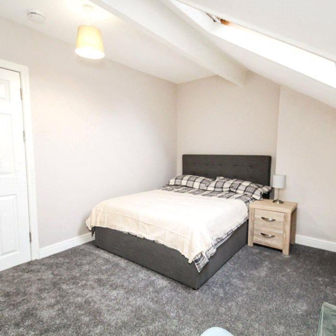 5 bedroom apartment to rent - Photo 1