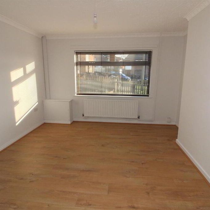 46 Queens Avenue, Newtownabbey, BT36 5HU - Photo 1
