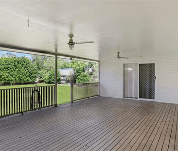 Charming Timber Home, a must to inspect - Photo 4