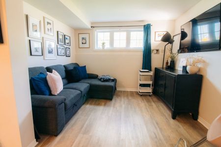 Cozy 3-Bedroom Lower Unit in St. Catharines! - Photo 2