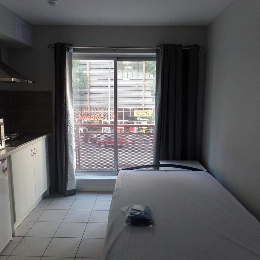 Fully Furnished Studio in the Heart of Melbourne CBD - Photo 1