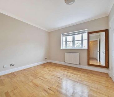 Queens Road, Richmond, TW10 - Photo 2