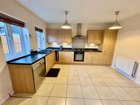 4 bedroom house to rent - Photo 3