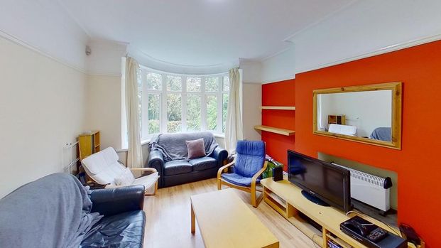 5 bedroom semi-detached house to rent - Photo 1