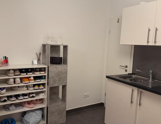 1-Zimmer-Wohnung (nur mit festem Arbeitsvertrag & ohne Möbel) - Foto 1