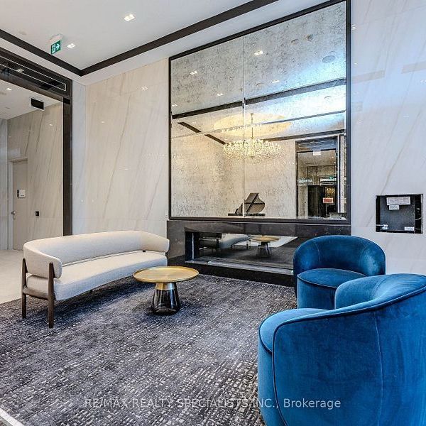 For Lease - 8 Wellesley Street Unit# 709, Toronto, Ontario - Photo 1