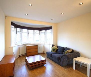 4 bedroom terraced house to rent - Photo 3