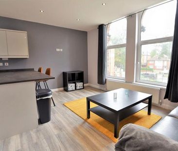 2 bedroom flat to rent - Photo 3