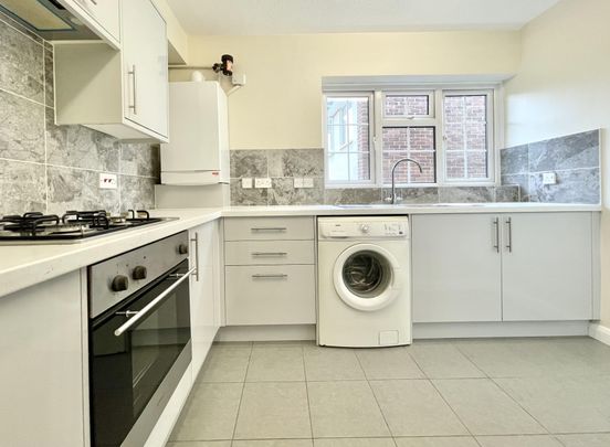 Eskdale Avenue, Chesham - Photo 1