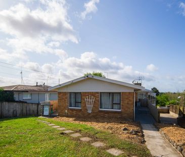 Three Bedroom Home - Photo 1