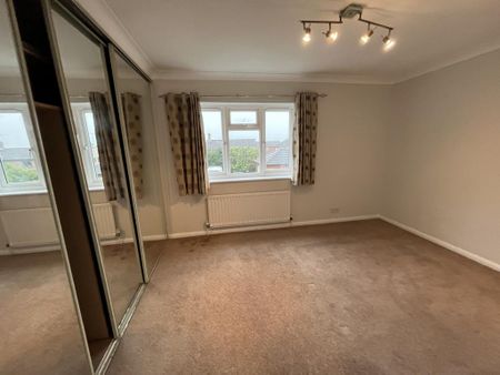 3 bedroom semi-detached house to rent - Photo 3