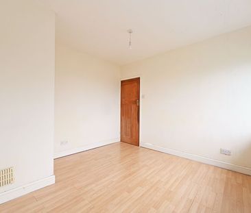 Masters Crescent, Sheffield - Photo 1