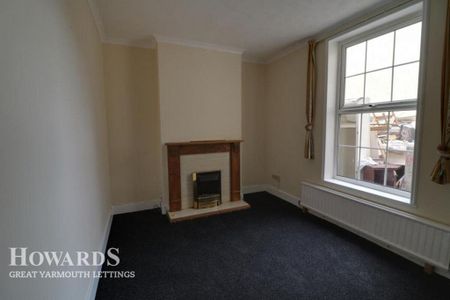4 bedroom terraced house to rent - Photo 2